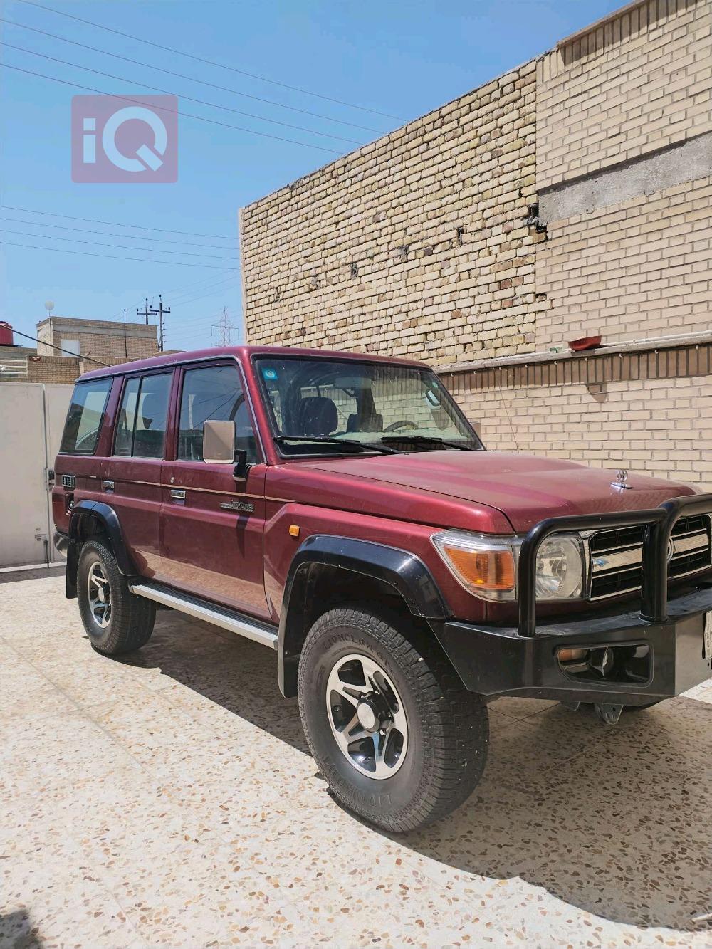 تۆیۆتا لاند کرۆزەر 70